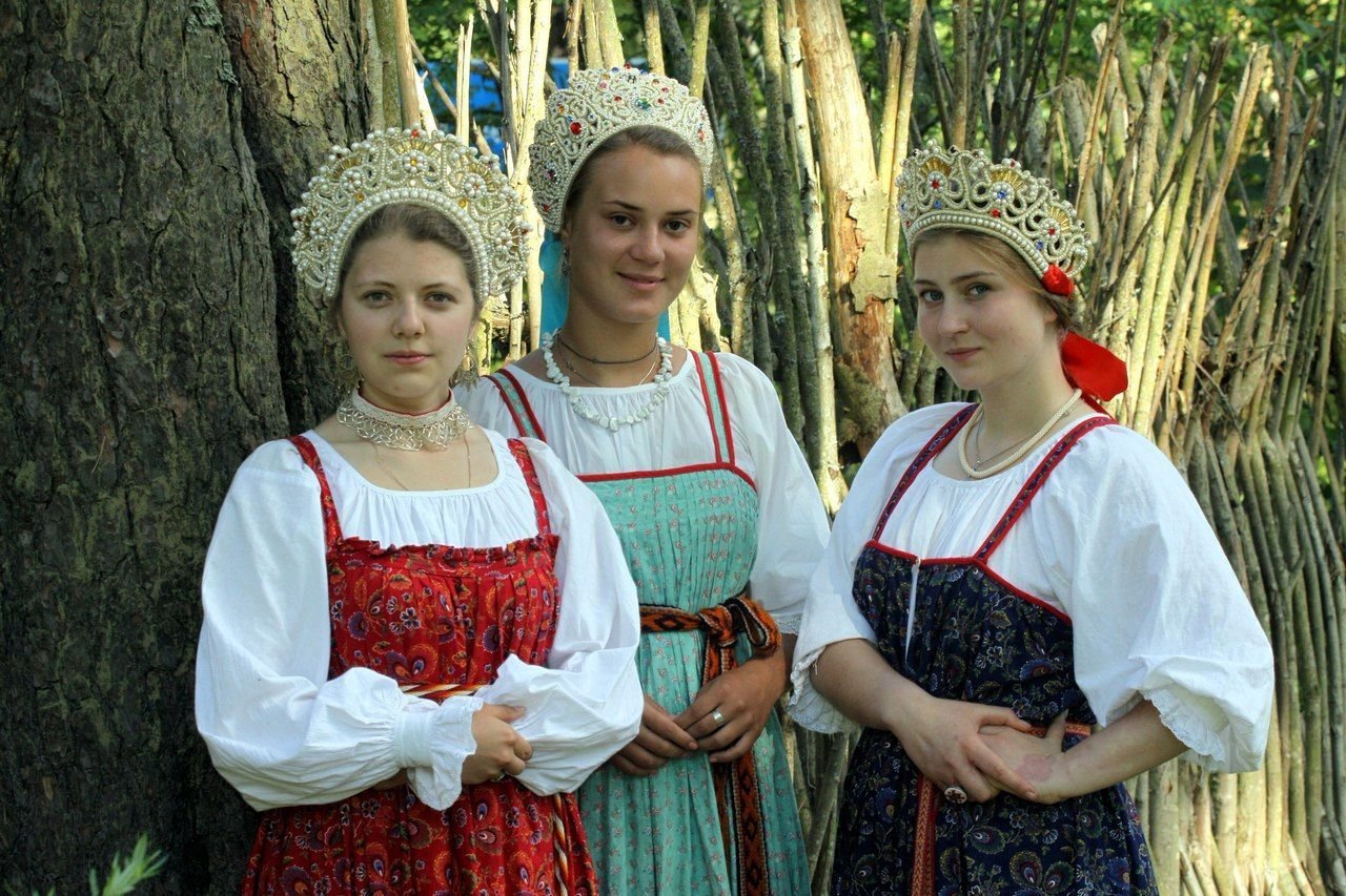 Sexy model Girls in Slavic costumes in Tallinn